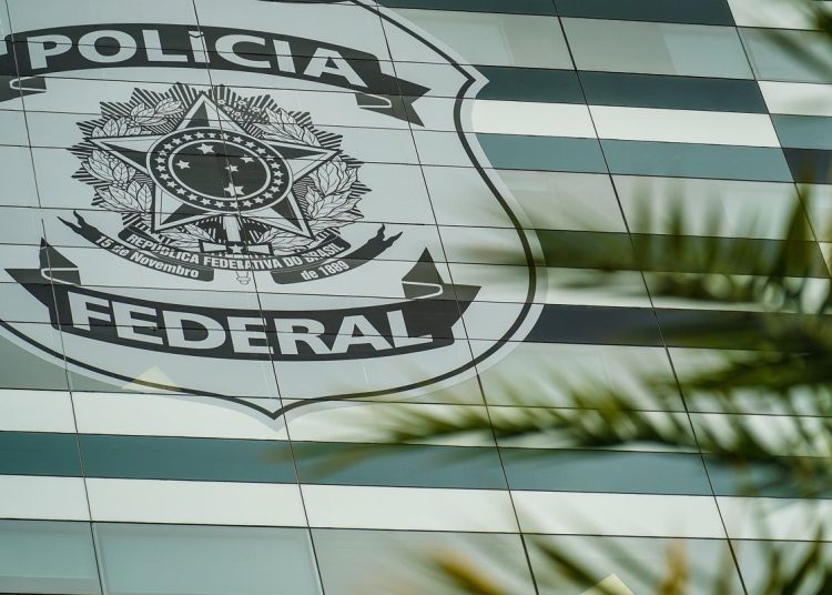 PF mira esquema de falsificação de diplomas acadêmicos em Brasília