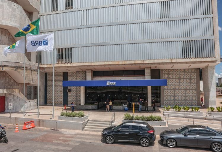 “Estamos todos pagando a conta”, diz bancário sobre o caso BRB/Master