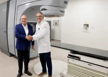 Governo entrega aceleradores lineares para radioterapia para 5 estados