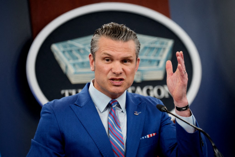 Secretário de Trump lê falso trecho bíblico de ‘Pulp Fiction’ como oração