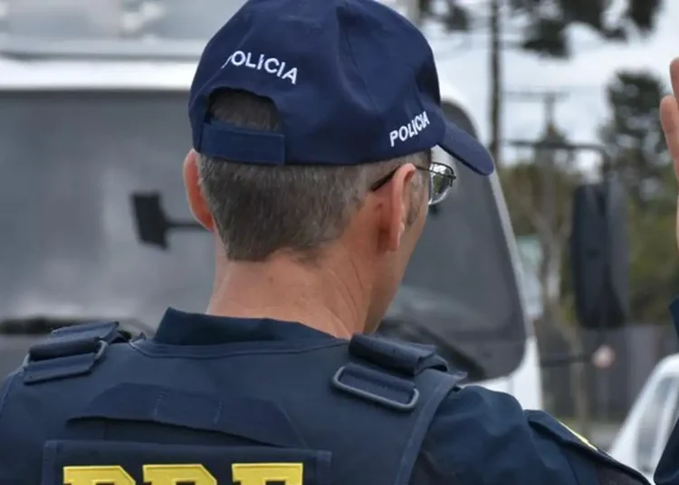 De olho no feriado prolongado, PRF intensifica ações em rodovias