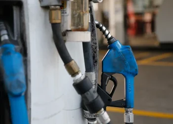 ANP tem 1ª redução do diesel após início da guerra no Oriente Médio
