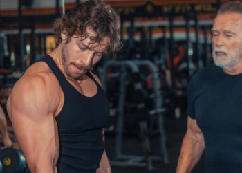 Filho de Arnold Schwarzenegger conquista 1º lugar em torneio de fisiculturismo