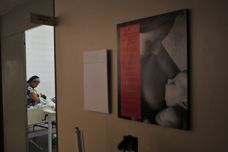 Doula: regulamentação reforça integração da categoria ao SUS