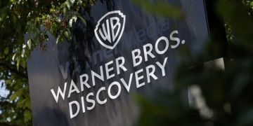 Profissionais de Hollywood assinam carta contra fusão de Warner e Paramount
