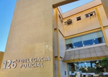 Mãe e filho acusados de fraudes em aluguéis e vendas de imóveis são presos em Cabo Frio; vítimas incluem famílias de Campos