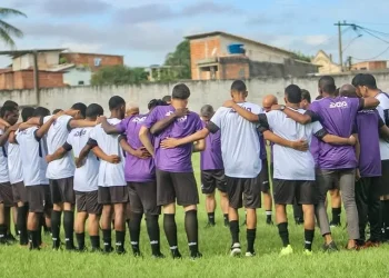 De volta ao futebol profissional, “Roxinho” estreia na Série C neste domingo