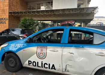 Idosa de 84 anos é atingida por tiro no peito na praia do Farol
