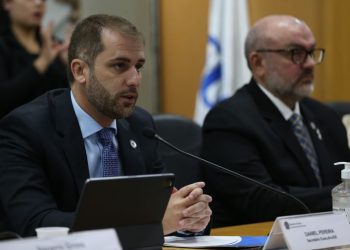 Anvisa e PF vão combater venda ilegal de medicamentos emagrecedores