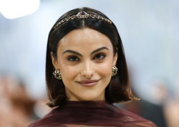 Camila Mendes e elenco de ‘Mestres do Universo’ virão ao Brasil para divulgar o live-action de He-Man