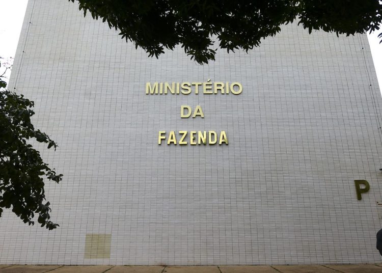 Fazenda alerta sobre falso site do Novo Desenrola