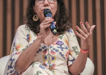 Iniciativas tentam facilitar acesso e permanência de mães na ciência