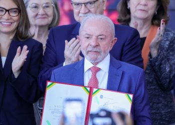 Lula sanciona lei que cria Cadastro Nacional de Agressores de mulheres