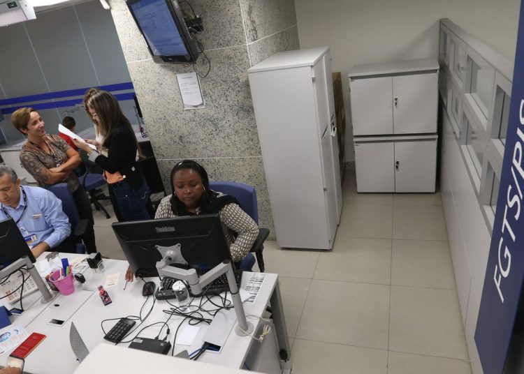 PIS/Pasep para quem nasceu em julho e agosto é pago nesta segunda