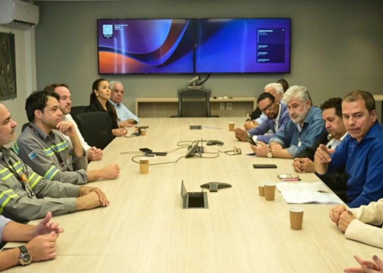 Prefeito Frederico Paes destaca desenvolvimento e geração de emprego durante visita no Porto do Açu