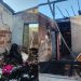 Vendedora de bala faz campanha nas redes sociais após ter casa destruida por incêndio em Campos