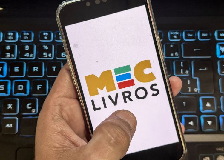 MEC Livros oferece mais 7,8 mil obras em inglês e espanhol