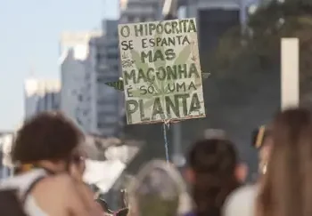 Marcha em São Paulo pede legalização da maconha