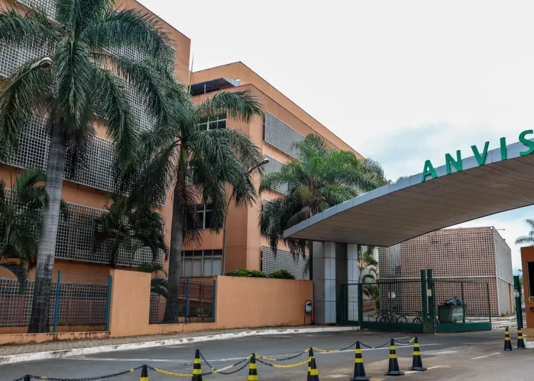 Anvisa suspende venda de produtos médicos irregulares