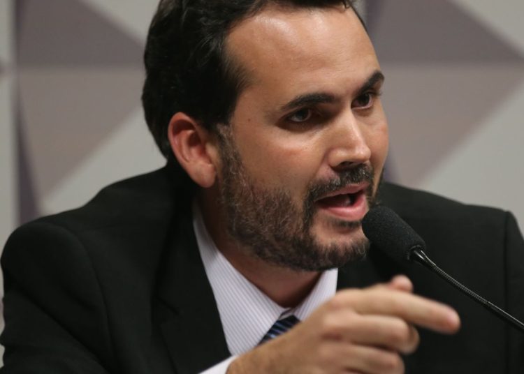 Subsídio de R$ 0,35 ao diesel não será retomado, diz ministro