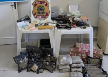 PF prende homem em flagrante por tráfico de drogas em Campos