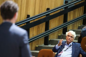 Nobel da economia diz que impacto da IA no emprego é superestimado