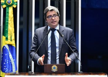 Portinho fica com vaga deixada por Cláudio Castro e será candidato à reeleição pelo PL