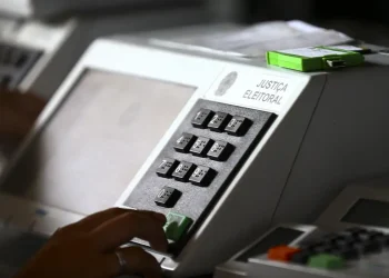 Eleitores já podem solicitar o ‘voto em trânsito’ para o pleito de outubro; saiba como funciona