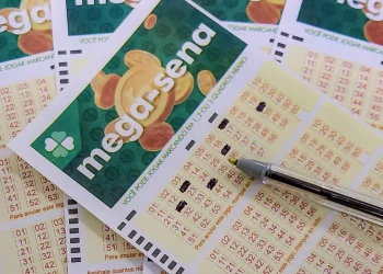 Mega-Sena acumula para R$ 135 milhões; confira as dezenas sorteadas