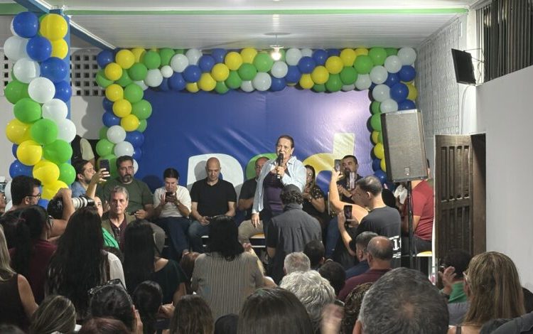 Carla Machado inaugura sede do PSD em São João da Barra e anuncia lançamento de candidatura