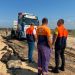 Ressaca compromete trecho da estrada entre Farol e Barra do Furado; Defesa Civil monitora região