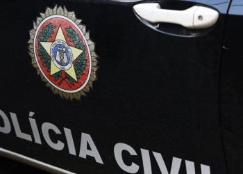 Manifestação no Rio de Janeiro tem tiros e interdição de ruas