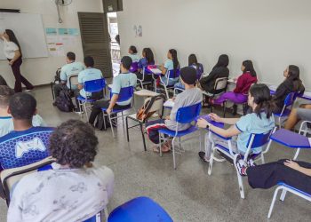 Pé-de-Meia começa a pagar quinta parcela de frequência nesta segunda