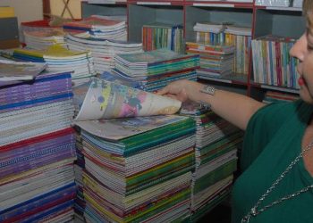 Escolas têm até 8 de setembro para escolher livros didáticos para 2027