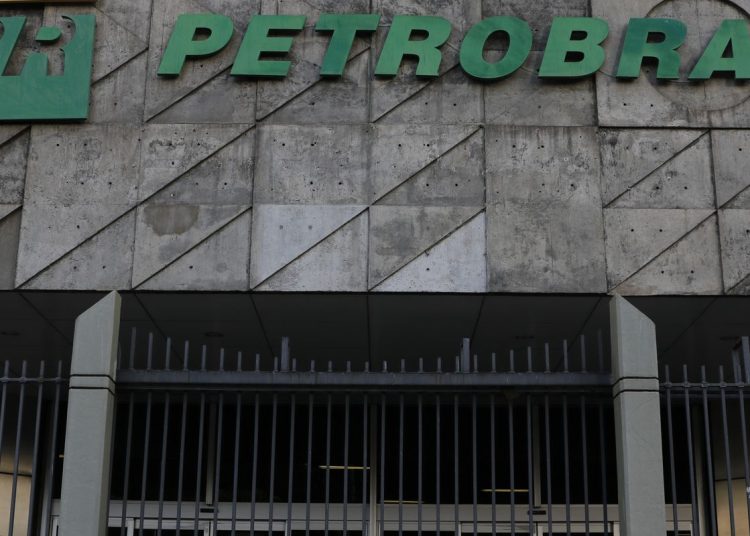 Petrobras anuncia descoberta de petróleo na Foz do Amazonas