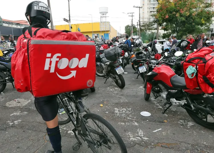 Anvisa libera venda de medicamentos por plataformas como iFood e Rapp