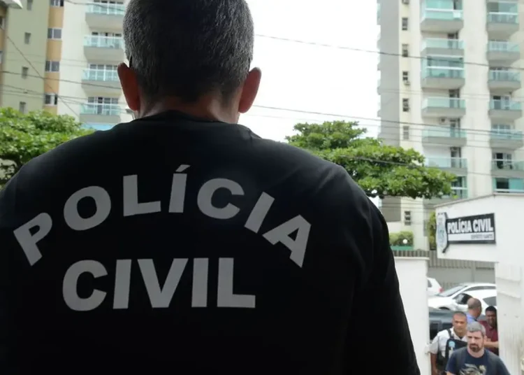 Homem apontado como “puxador de guerra” do CV é preso no RJ