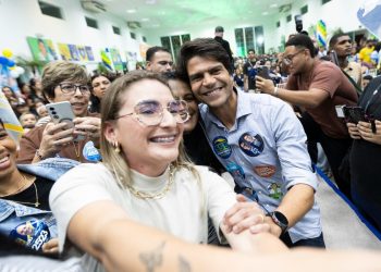 Pedro Paulo percorre 14 cidades do interior do Rio em três dias de campanha