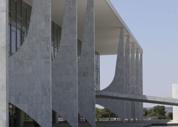 Isenção da “taxa das blusinhas” em compras até US$ 50 é sancionada
