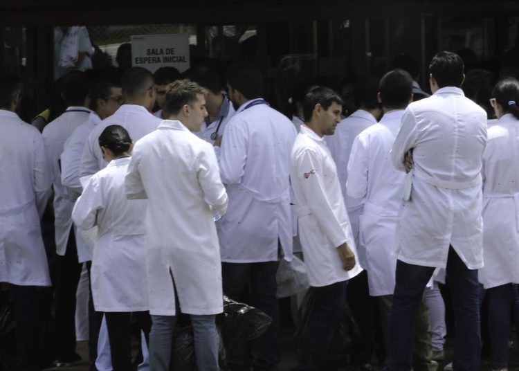 Prazo para recursos do Enamed 2026 e Revalida 2026/2 vai até quinta