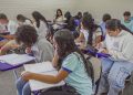 Brasil melhora desempenho escolar no longo prazo, mas patamar é baixo