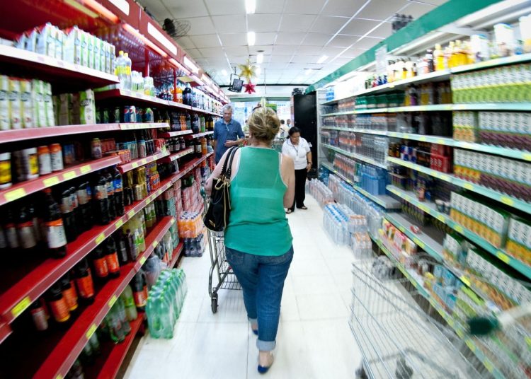 Cesta básica ficou mais barata em 25 capitais em agosto