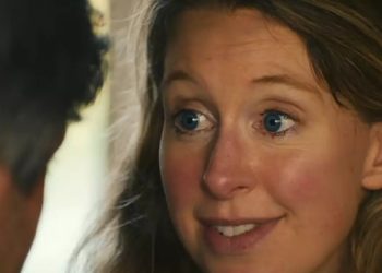 Elizabeth Holmes surge antes da prisão em trailer de novo documentário