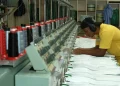 Confiança da indústria sobe em outubro, mas setor segue pessimista