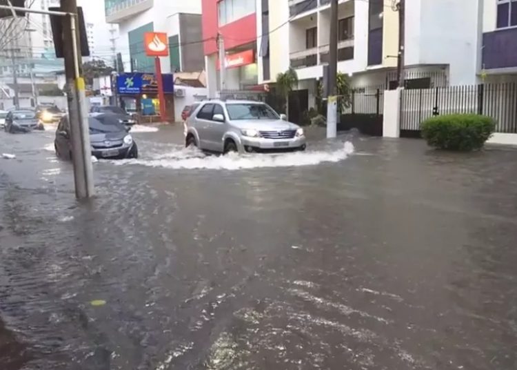 Previsão aponta mais de 100 mm de chuva em Campos até sábado