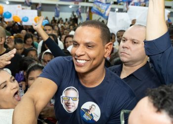 Maicon Cruz lidera votação entre nomes da oposição em Campos