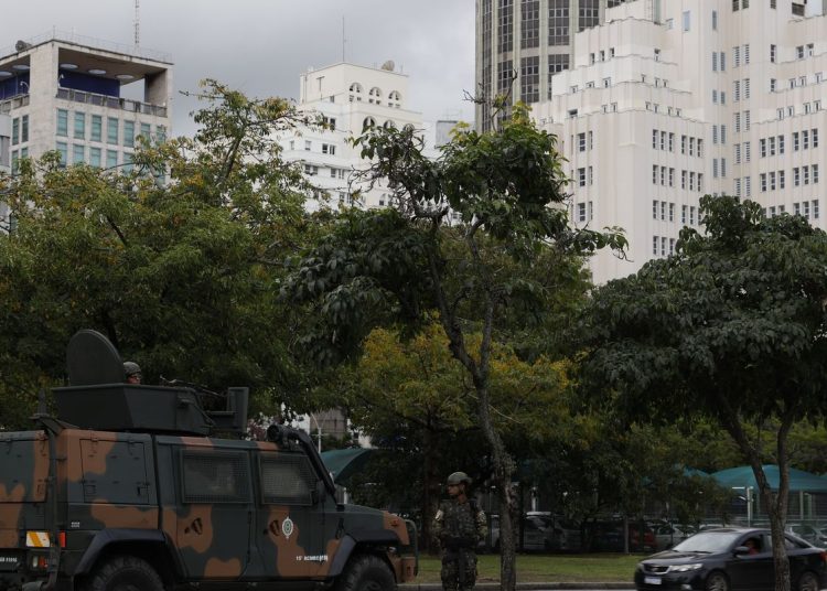 Tropas federais reforçam segurança no 2º turno das eleições no RJ