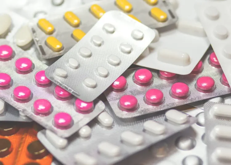 Anvisa proíbe lotes de medicamento para tratar câncer