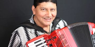 Oswaldinho do Acordeon morre aos 72 anos