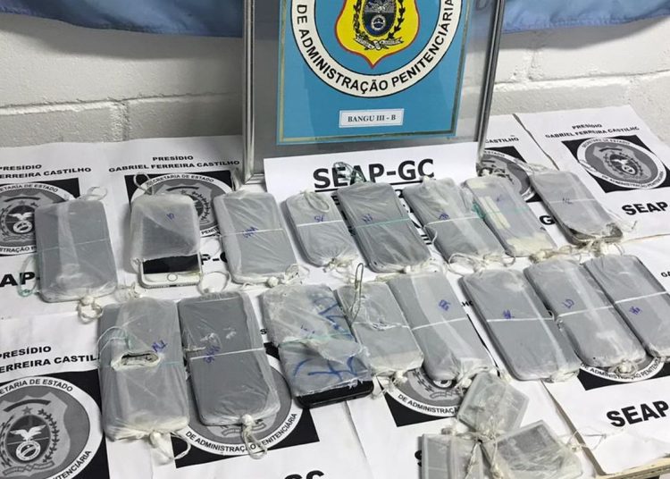 Programa nacional é criado para impedir uso de celulares em prisões